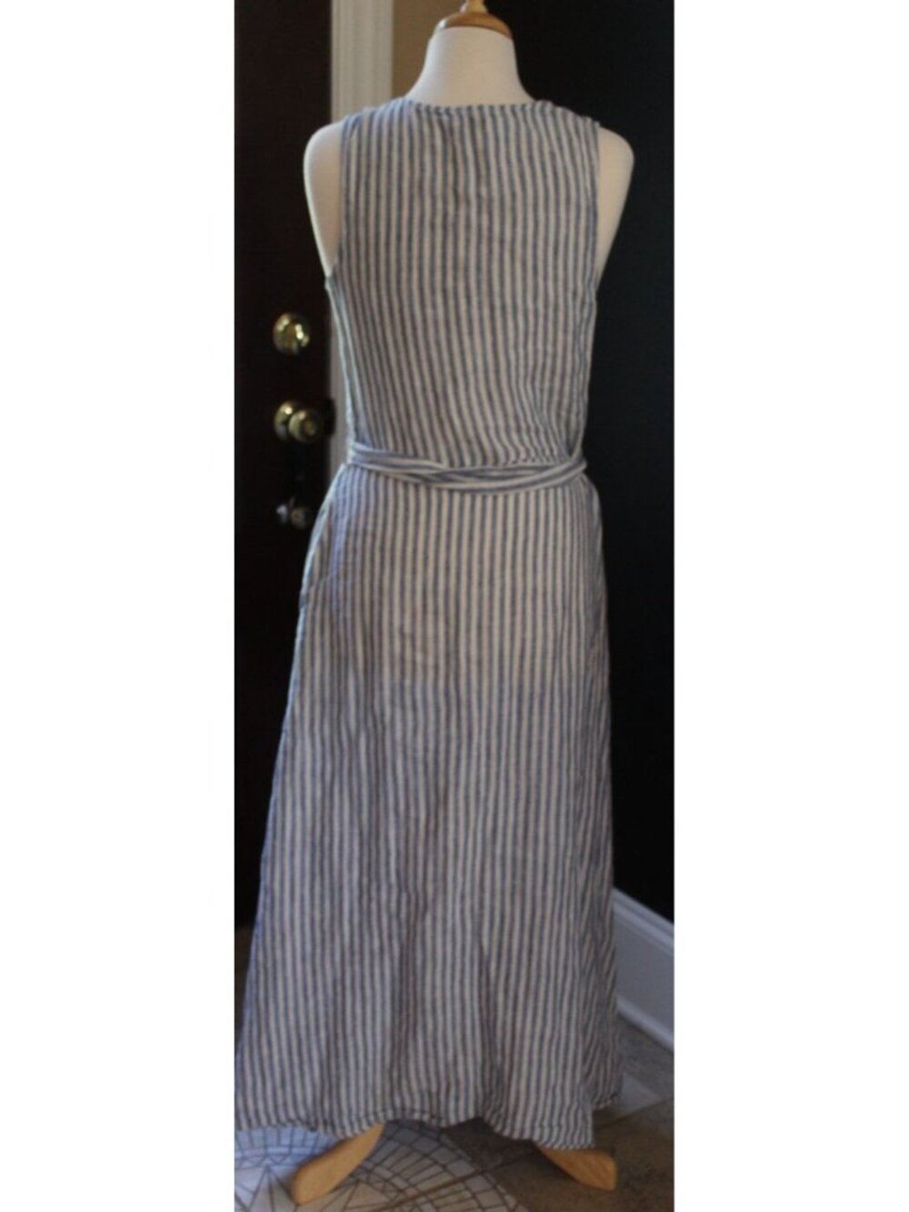 Faherty Margaux 100% Linen Blue&White Striped Sleeveless Dress Size Medium -Flaw - Picture 2 of 10